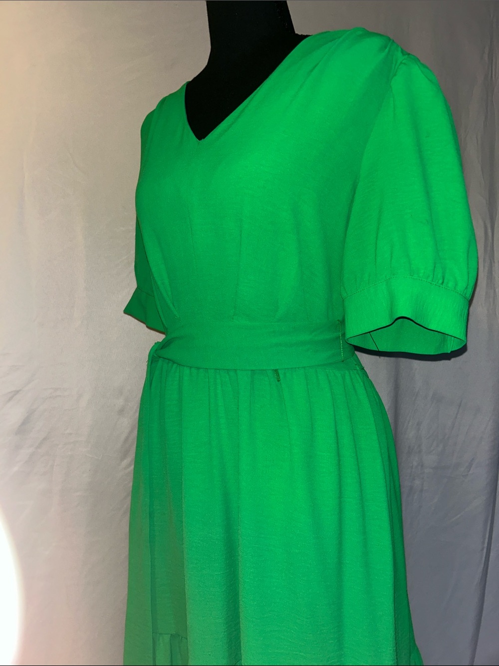 DKNY vibrant neon color —- V-Neck Midi Dress with Waist Tie
